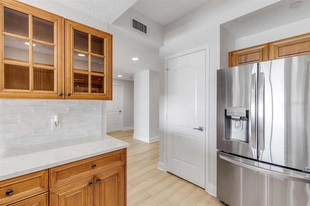 253 MINORCA BEACH WAY 604 photo 20