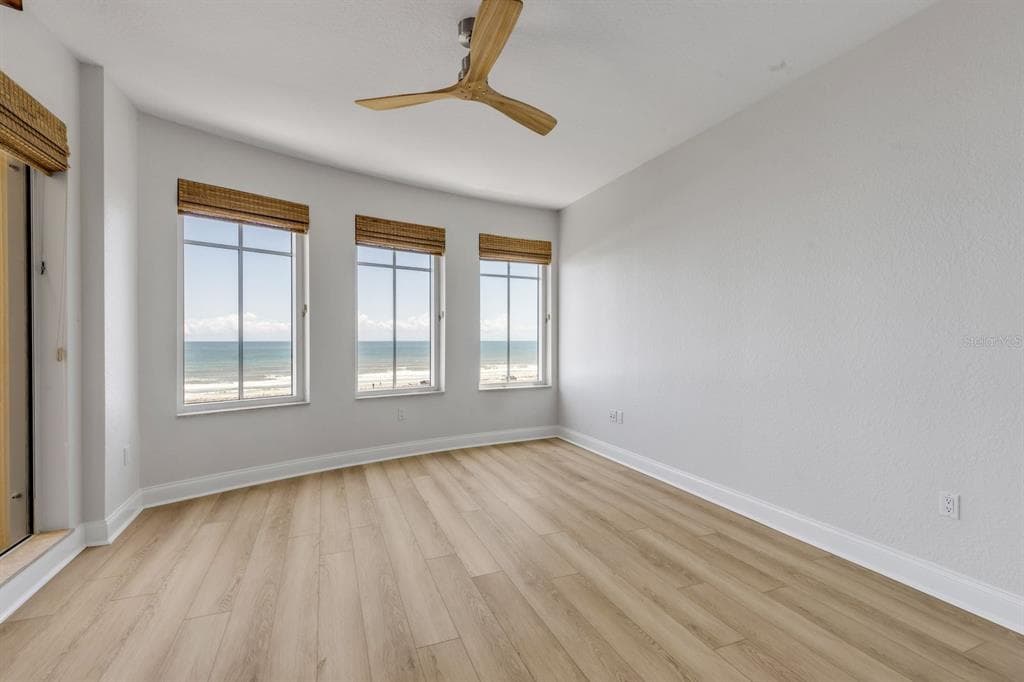 253 MINORCA BEACH WAY 604 photo 24