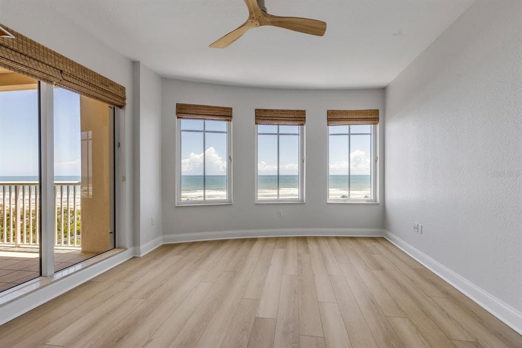 253 MINORCA BEACH WAY 604 photo 25