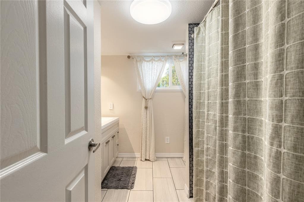 5528 W BAYSHORE DRIVE photo 22