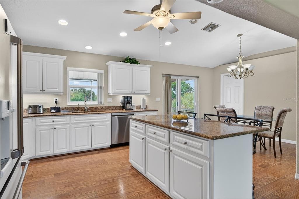 9050 CALOOSA DRIVE photo 9