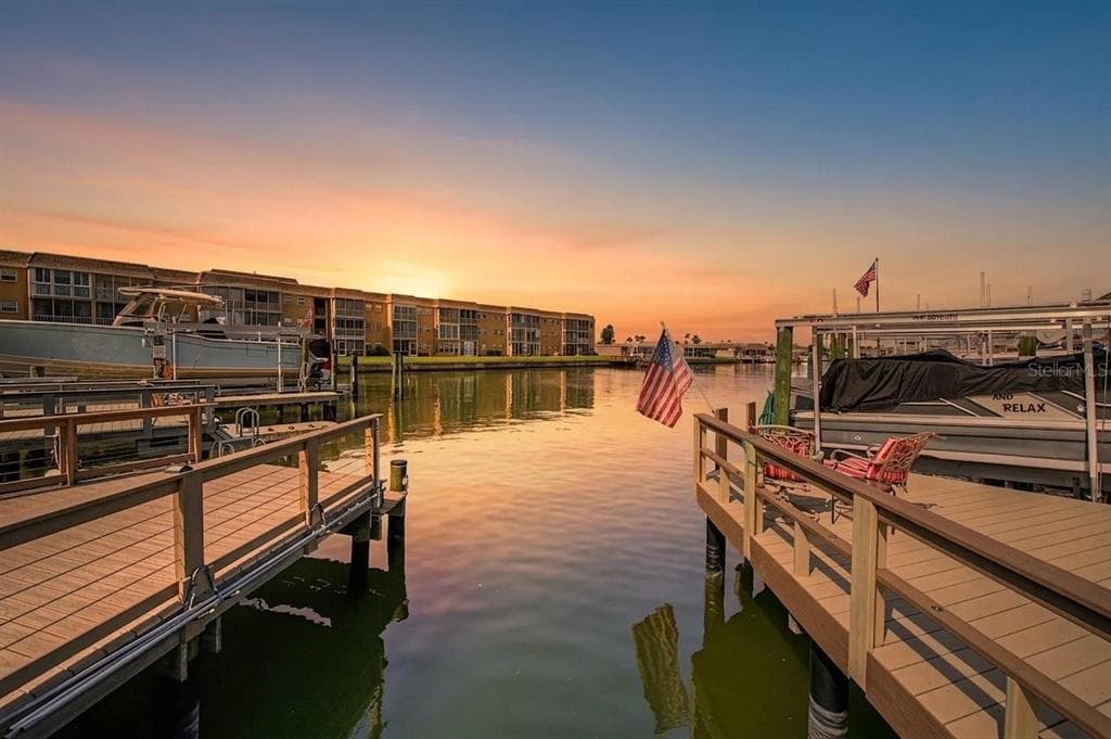 144 BOCA CIEGA POINT BOULEVARD N photo 2