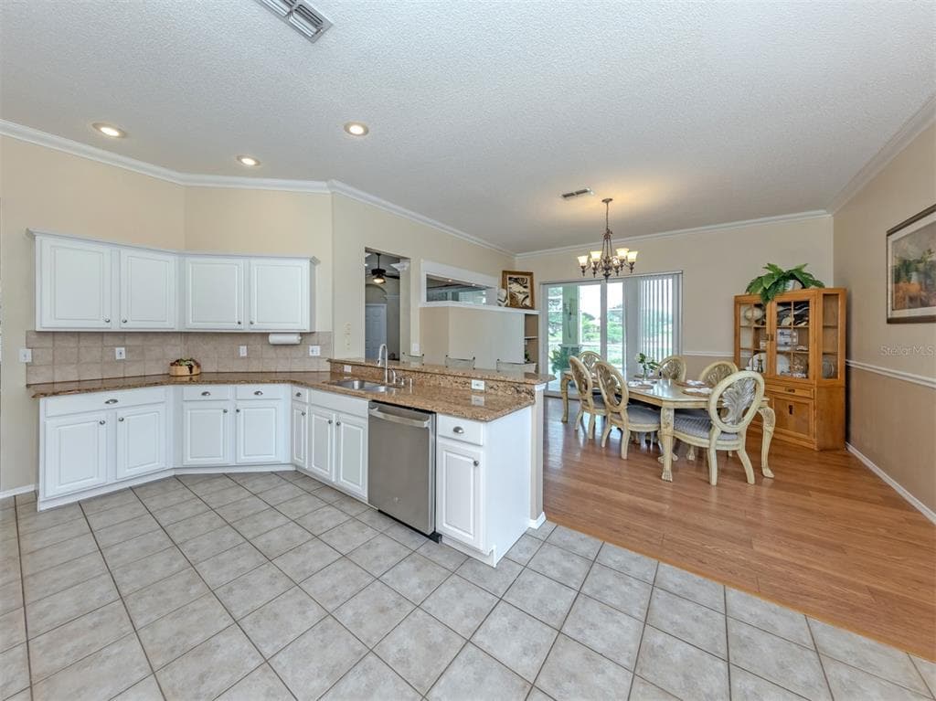4322 MANFIELD DRIVE photo 12