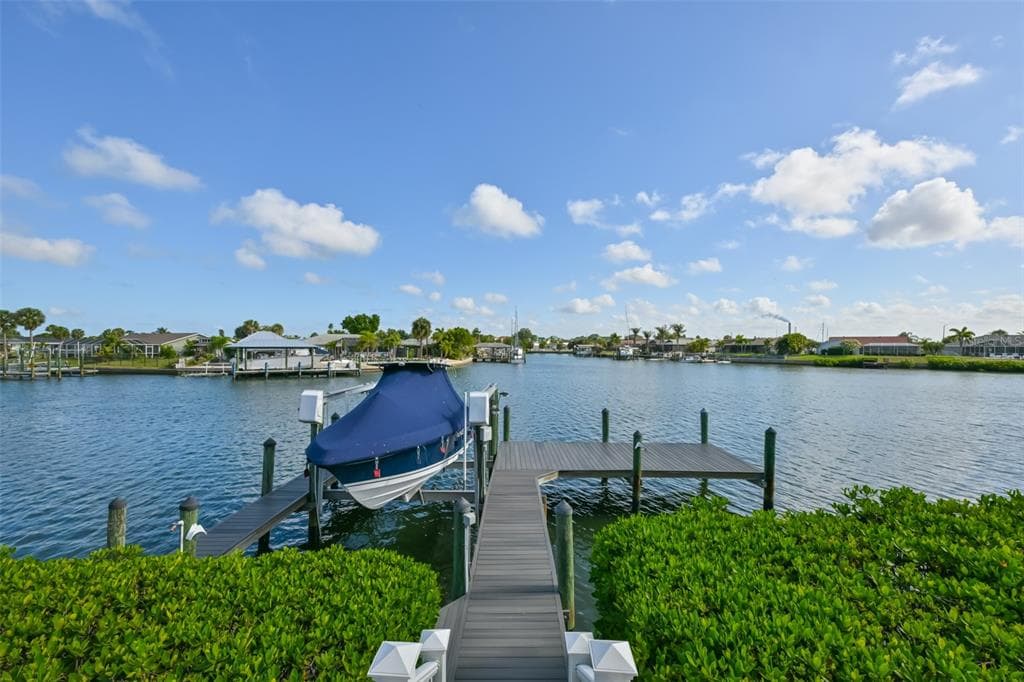 831 SYMPHONY ISLES BOULEVARD photo 2