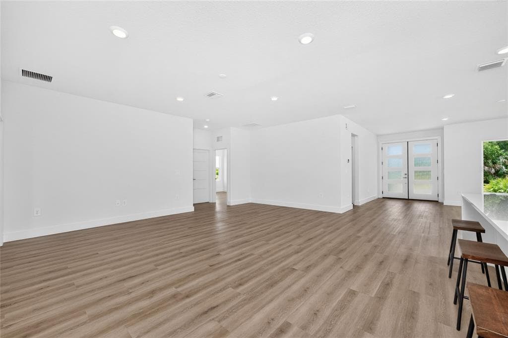 203 REDWOOD ROAD photo 4