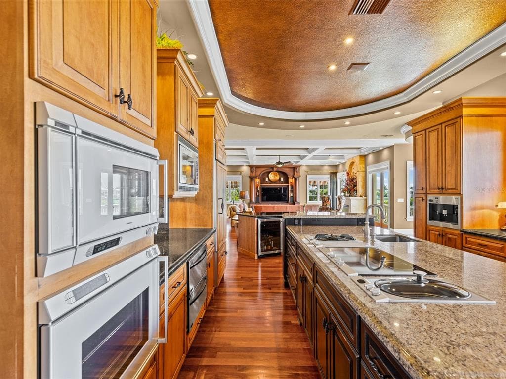 6224 PASADENA POINT BOULEVARD photo 17