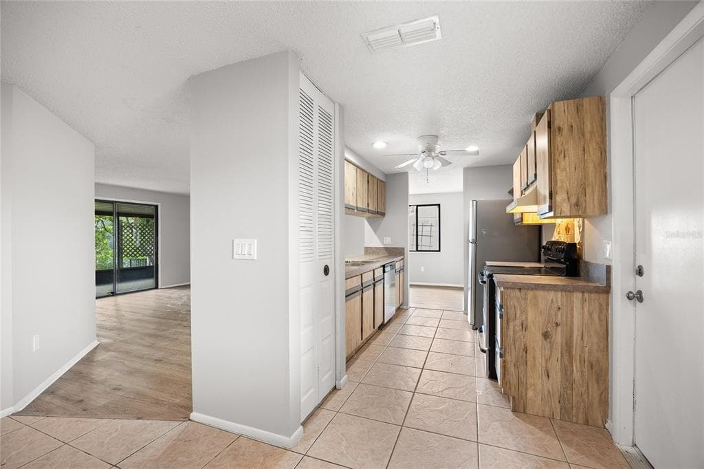 627 TIMBER BAY CIRCLE W photo 7