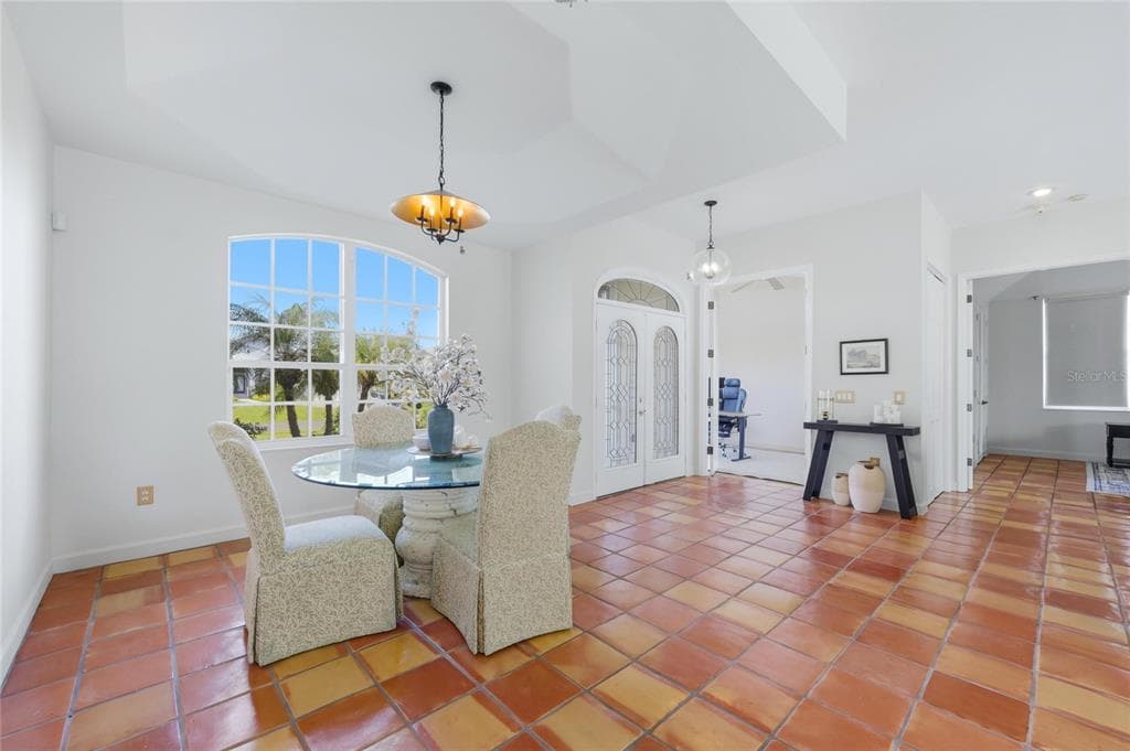 4658 ARLINGTON DRIVE photo 6