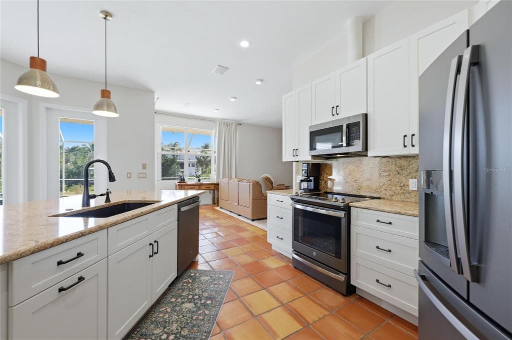 4658 ARLINGTON DRIVE photo 9