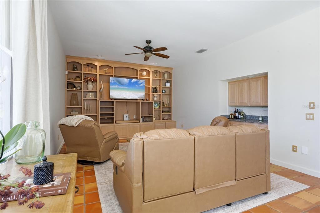 4658 ARLINGTON DRIVE photo 14
