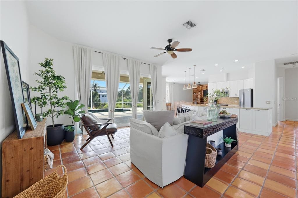 4658 ARLINGTON DRIVE photo 8