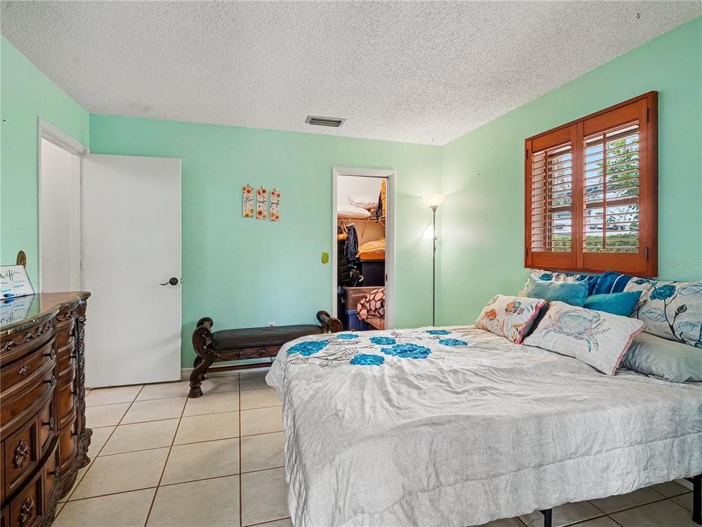 2320 LAKE SHORE DRIVE photo 22