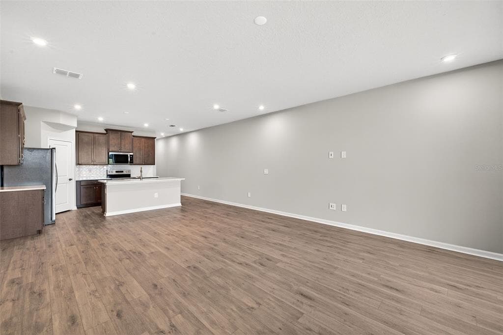 9187 AURELIA AVENUE photo 6