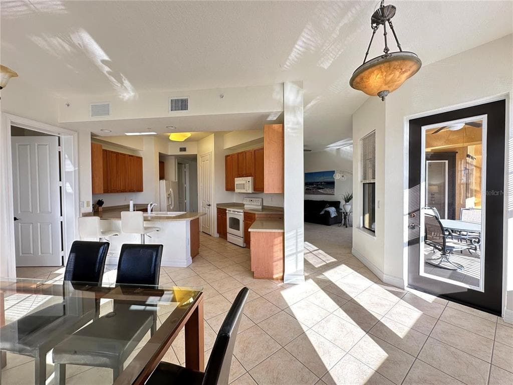 98 VIVANTE BOULEVARD 98315 photo 18