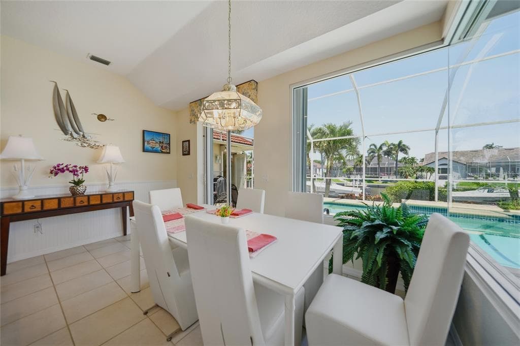 436 VALLETTA COURT photo 15