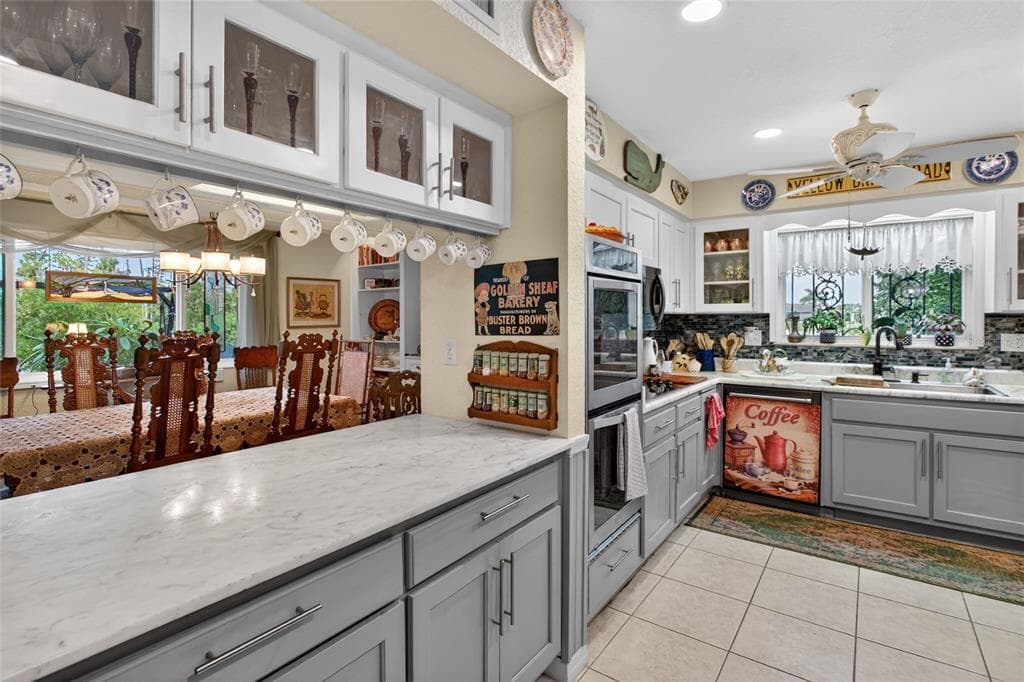 1411 JACOBSON CIRCLE photo 25