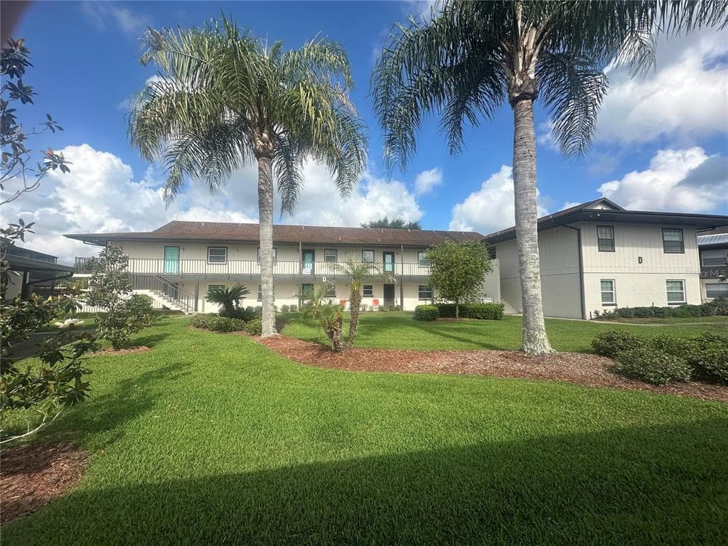1640 JUNO TRAIL 102D photo 1