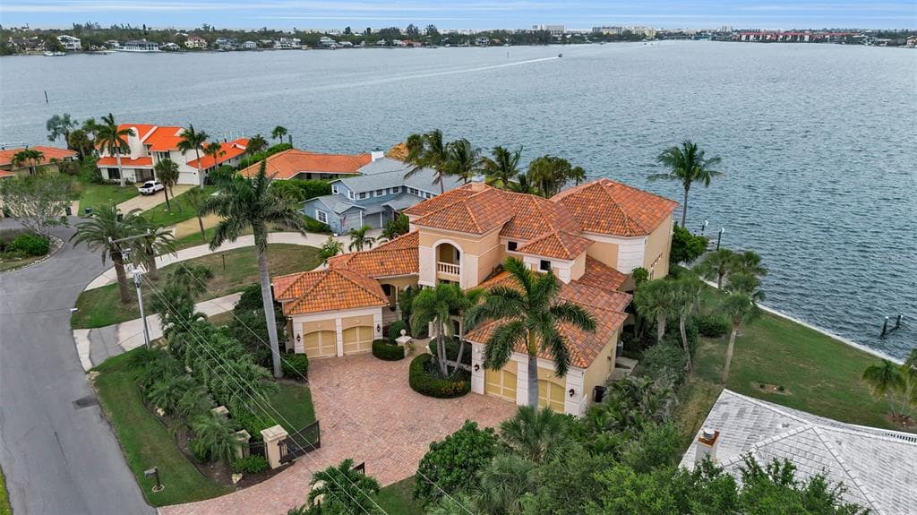 1541 CARIBBEAN DRIVE photo 4