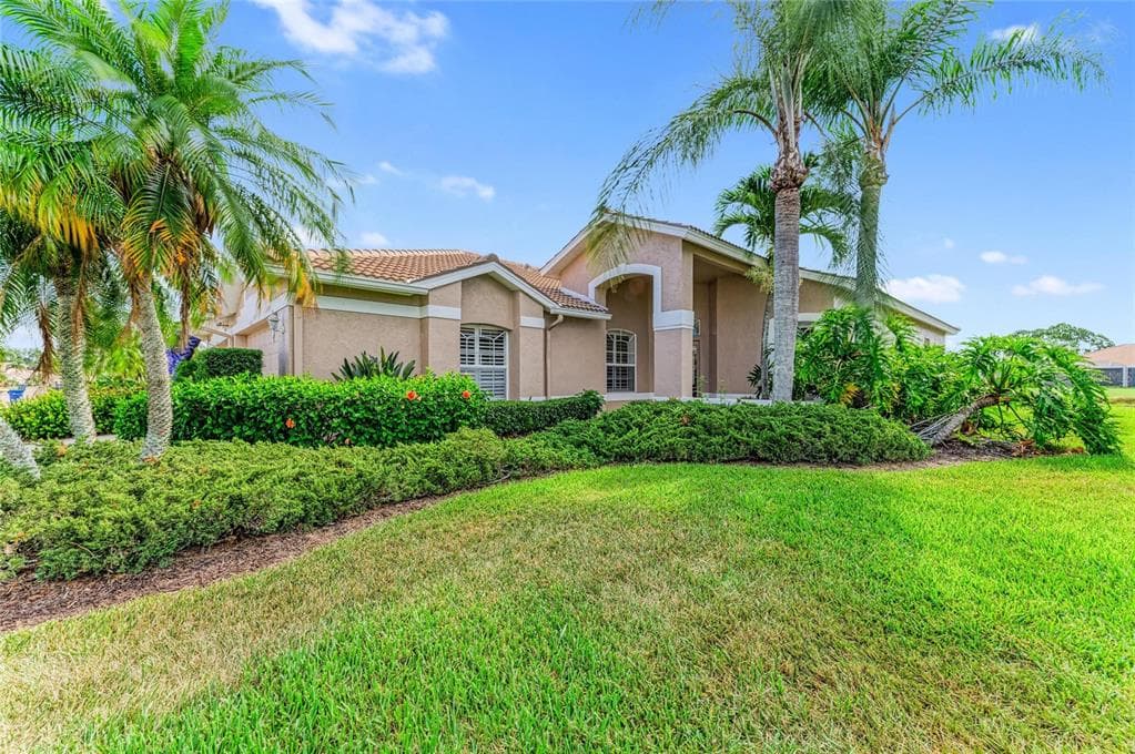 9532 FOREST HILLS CIRCLE photo 8