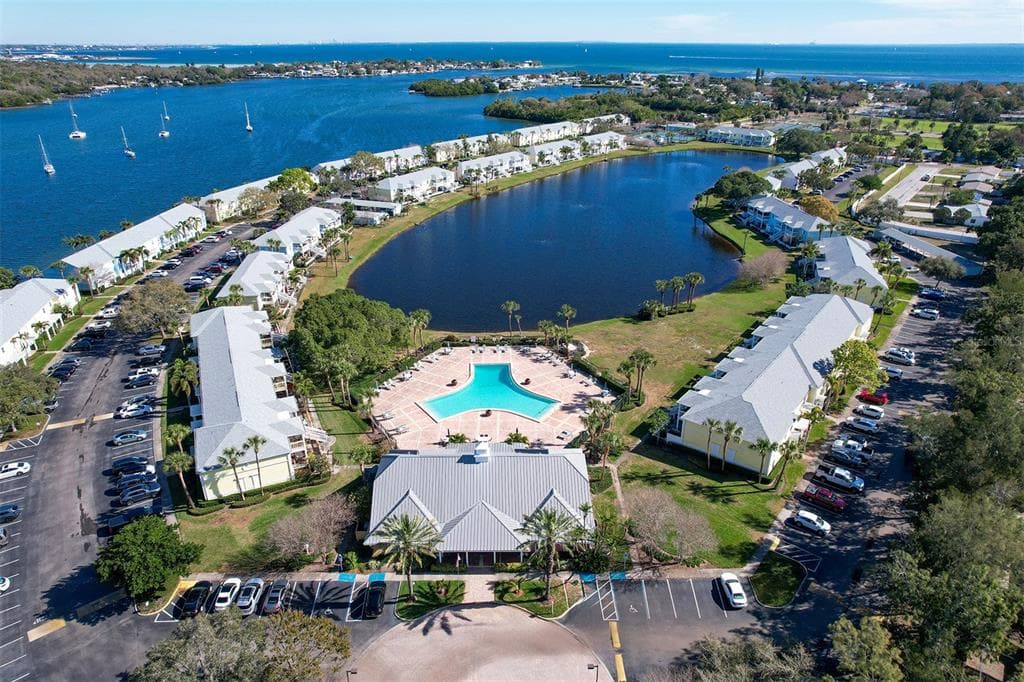 225 POMPANO DRIVE SE C photo 3