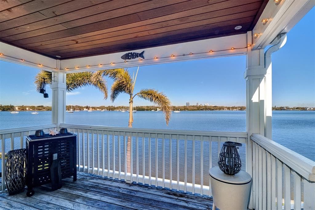 225 POMPANO DRIVE SE C photo 1