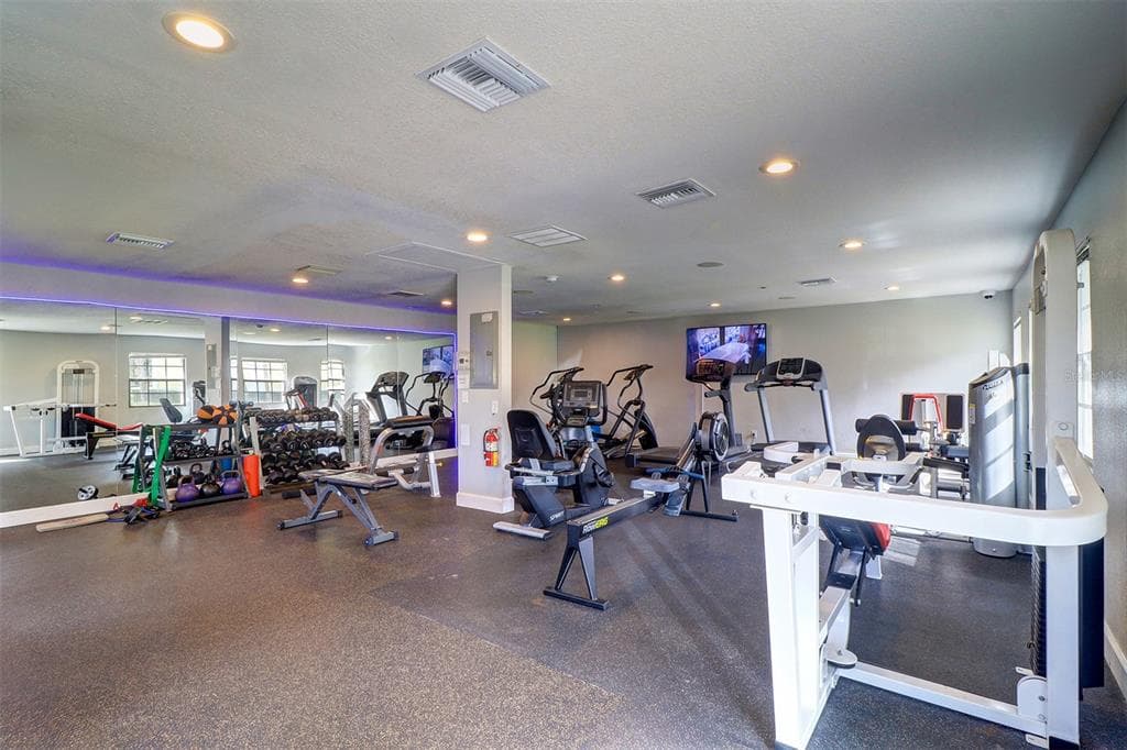 225 POMPANO DRIVE SE C photo 20