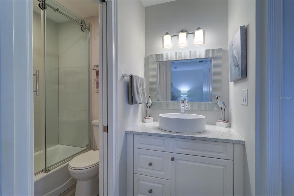 225 POMPANO DRIVE SE C photo 10