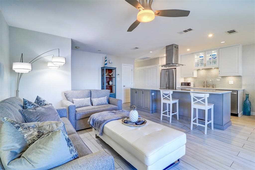 225 POMPANO DRIVE SE C photo 4