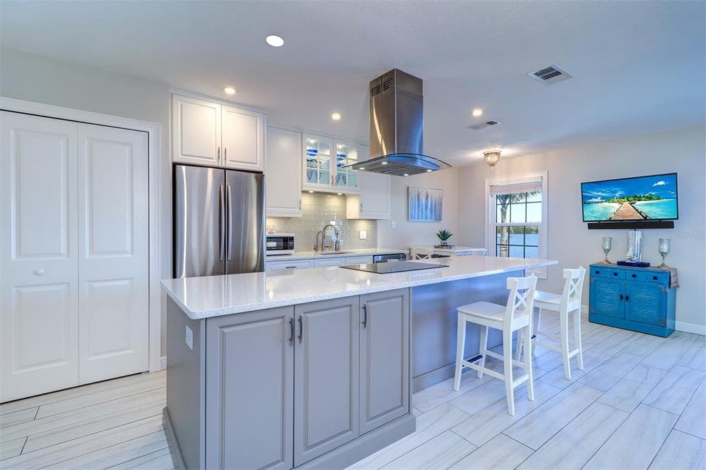 225 POMPANO DRIVE SE C photo 8