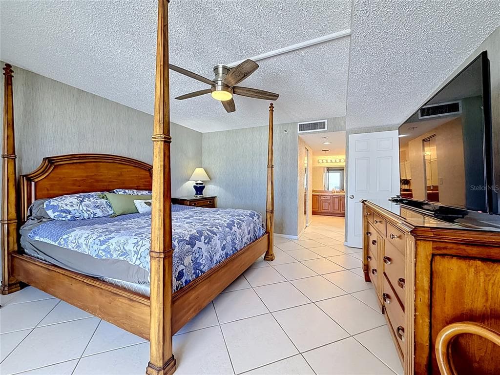 18400 GULF BOULEVARD 1108 photo 16