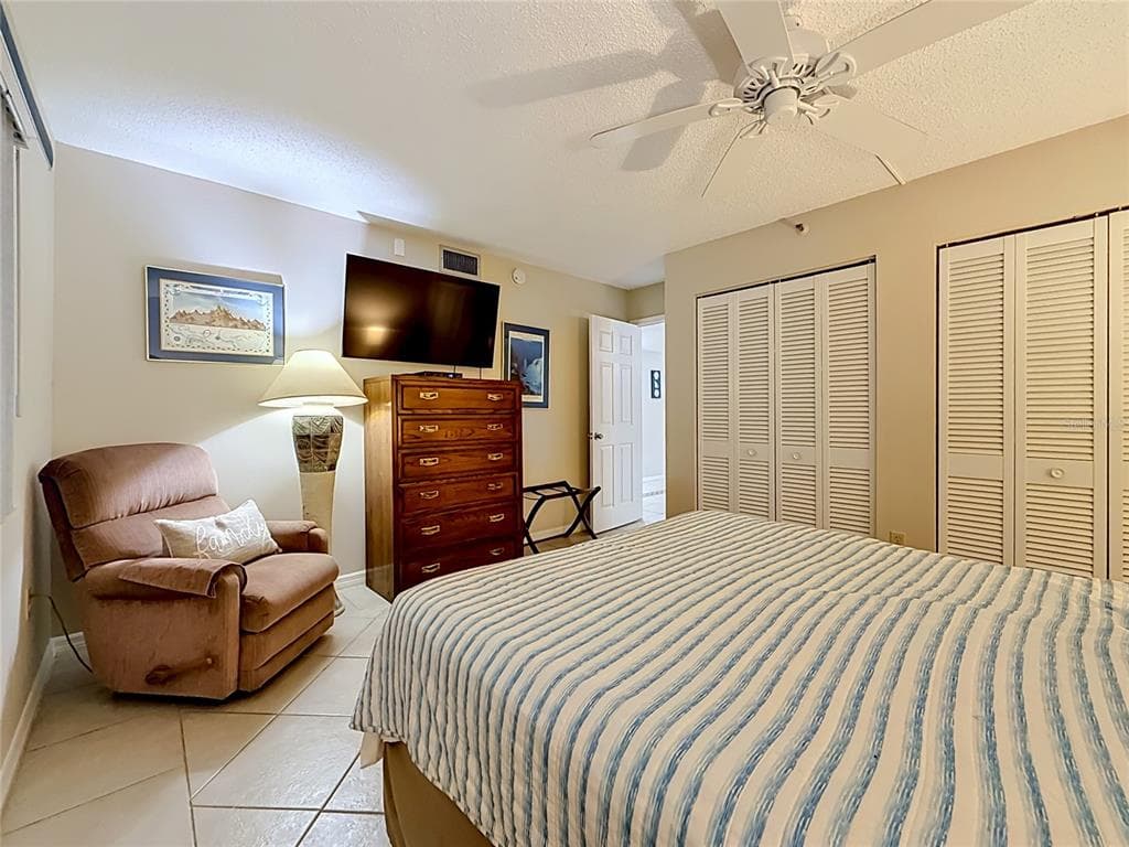 18400 GULF BOULEVARD 1108 photo 21