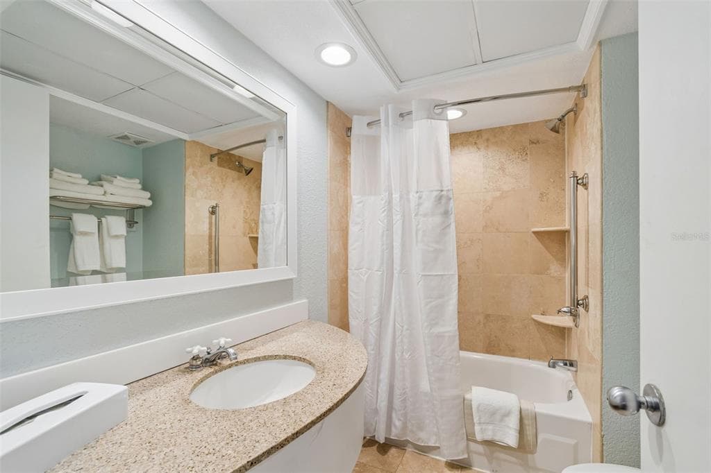 5500 GULF BOULEVARD 7230 photo 9