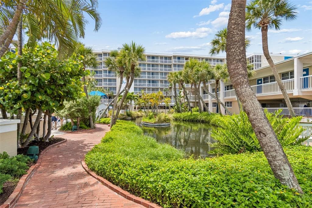 5500 GULF BOULEVARD 7230 photo 25