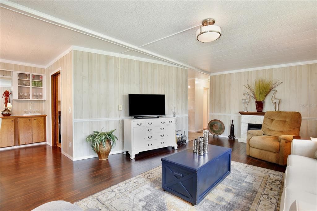 105 CANAL VIEW photo 16