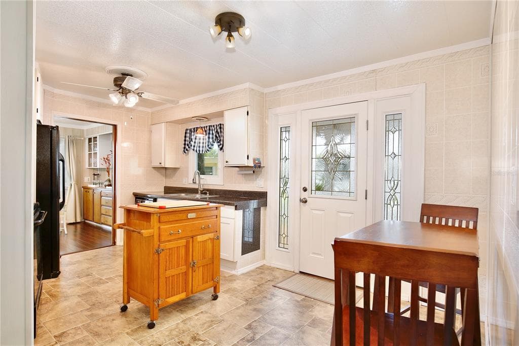 105 CANAL VIEW photo 7