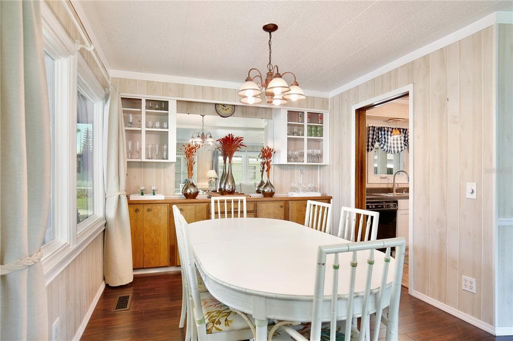 105 CANAL VIEW photo 11