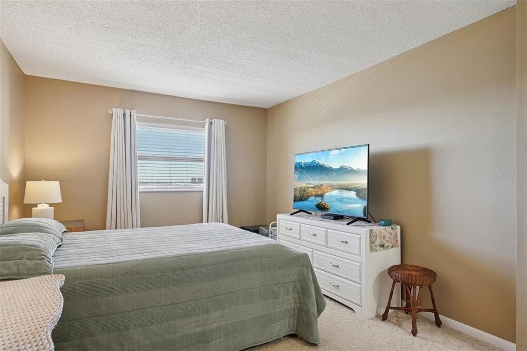 1847 SHORE DRIVE S 711 photo 22
