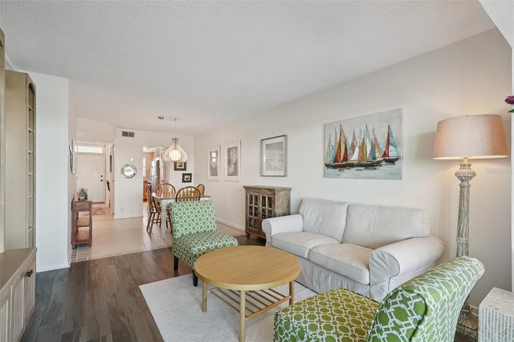 1847 SHORE DRIVE S 711 photo 18