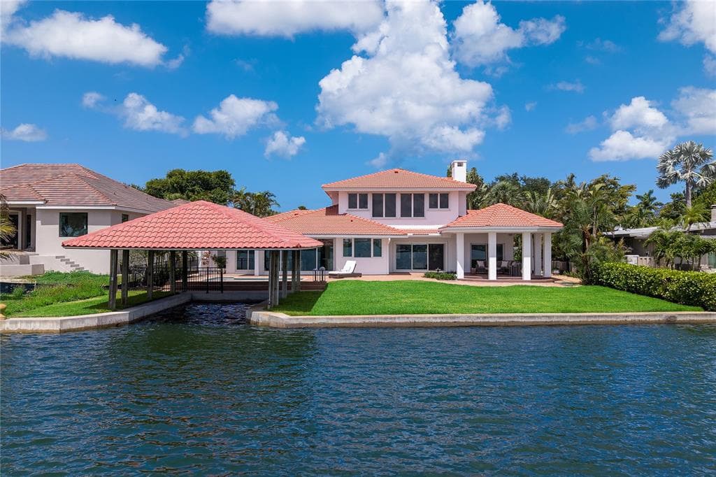 330 W BAY DRIVE photo 1