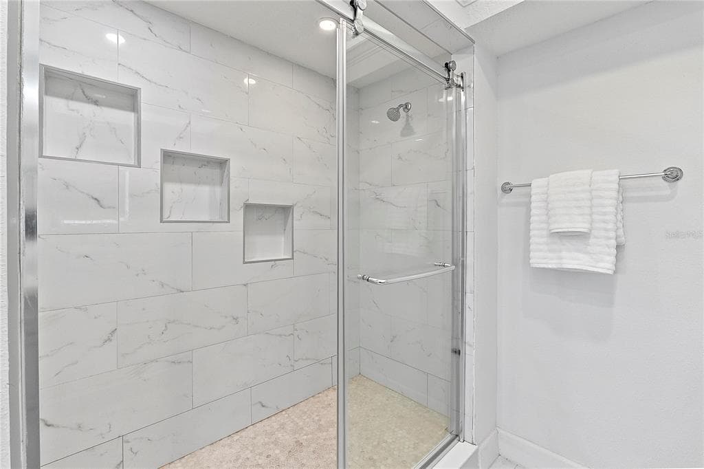 805 LEISEY CIRCLE photo 23