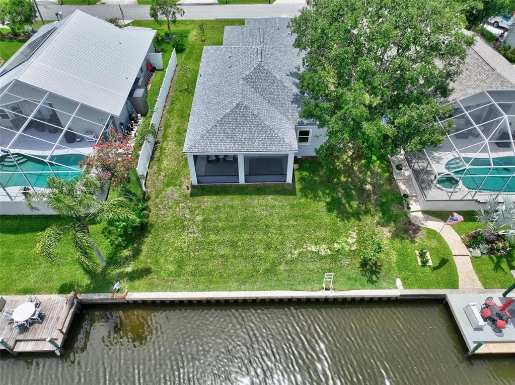 56 COLUMBIA LANE photo 4