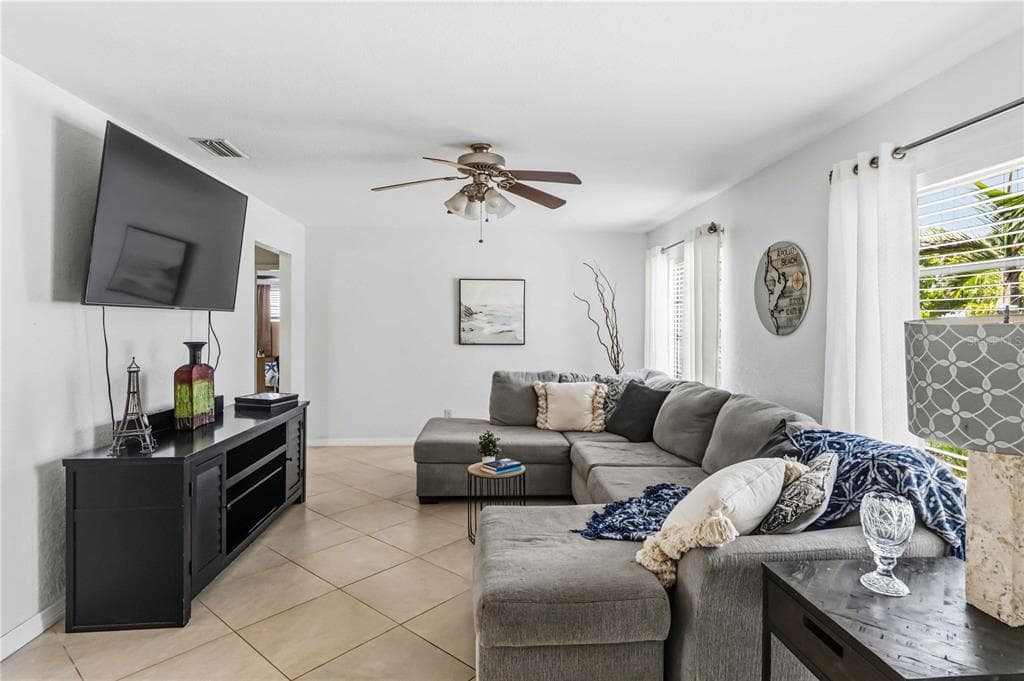 1004 SPINDLE PALM WAY photo 7