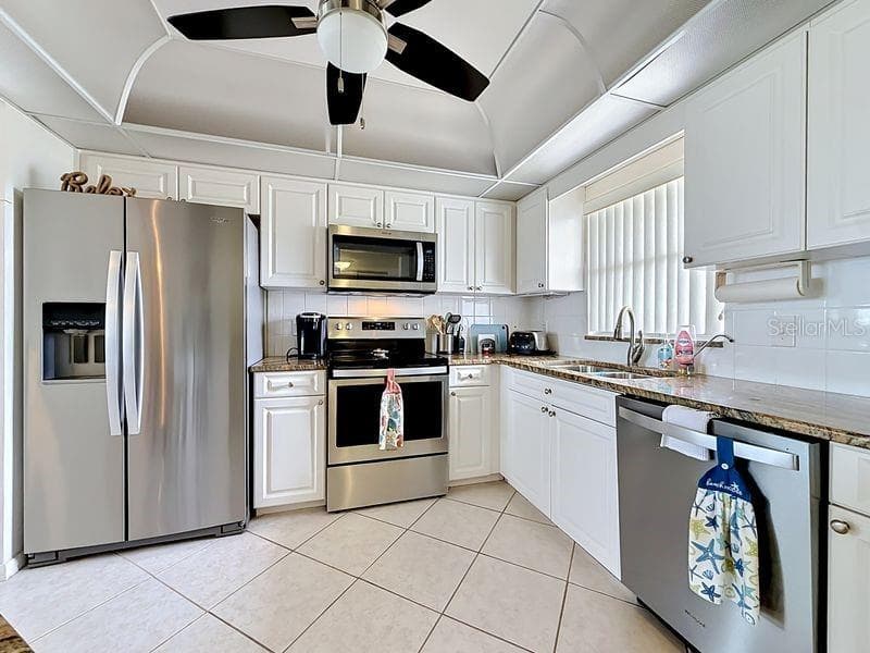 4550 COVE CIRCLE 302 photo 8