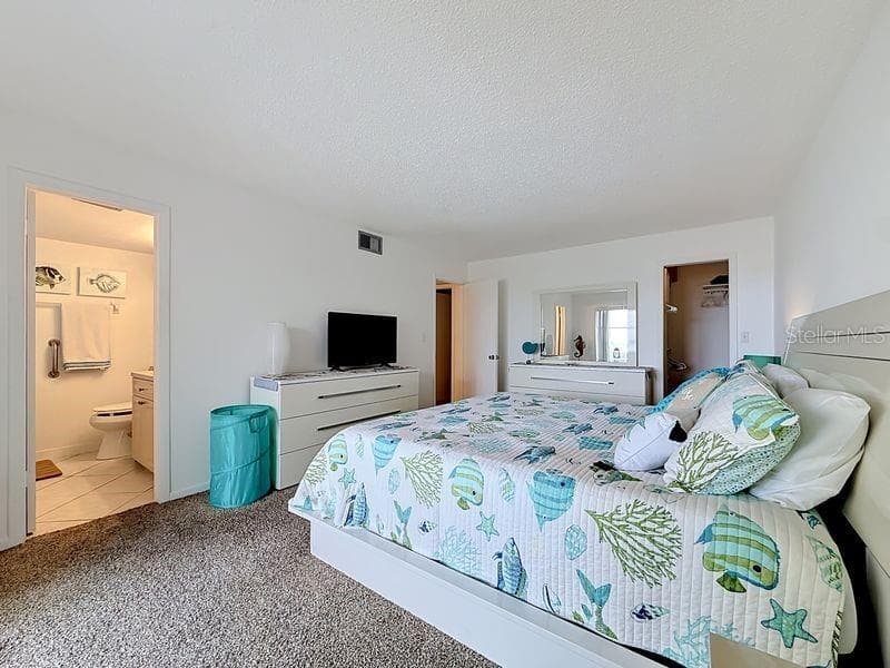 4550 COVE CIRCLE 302 photo 25