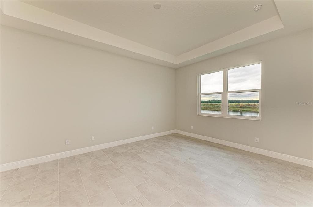 172 VAN GOGH COVE photo 12