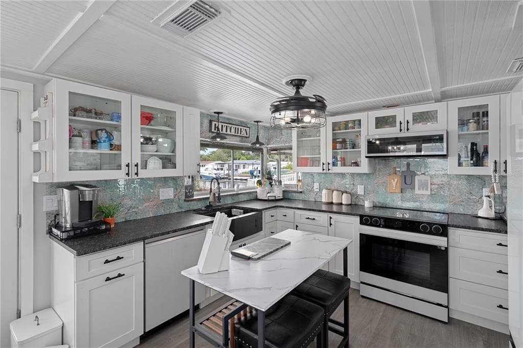 4865 SHELL STREAM BOULEVARD photo 17
