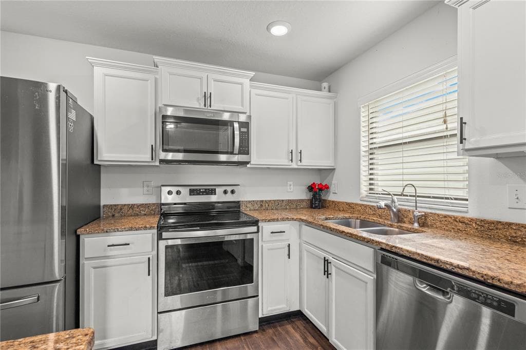 1731 CHATHAM GREEN CIRCLE photo 10