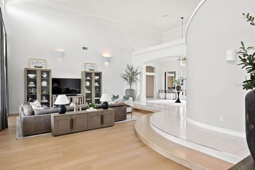 626 RIVERSIDE DRIVE photo 11