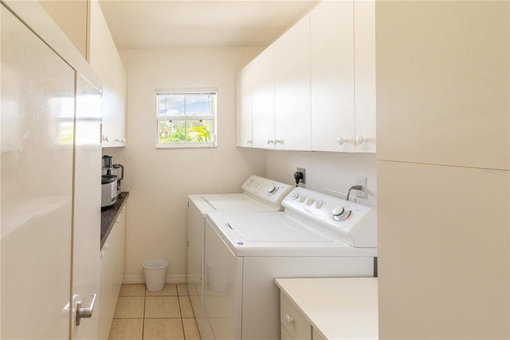5769 E PRICE BOULEVARD photo 25
