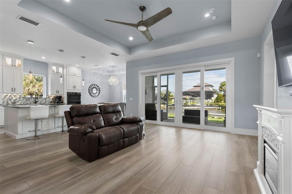 121 SEASIDE POINT photo 9